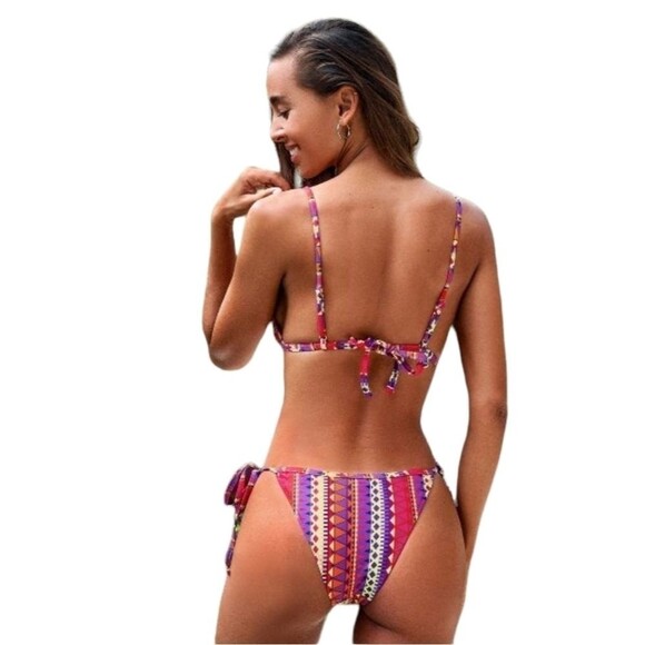 Cupshe Nwt geometric print triangle bikini swimsuit size small - Picture 2 of 8